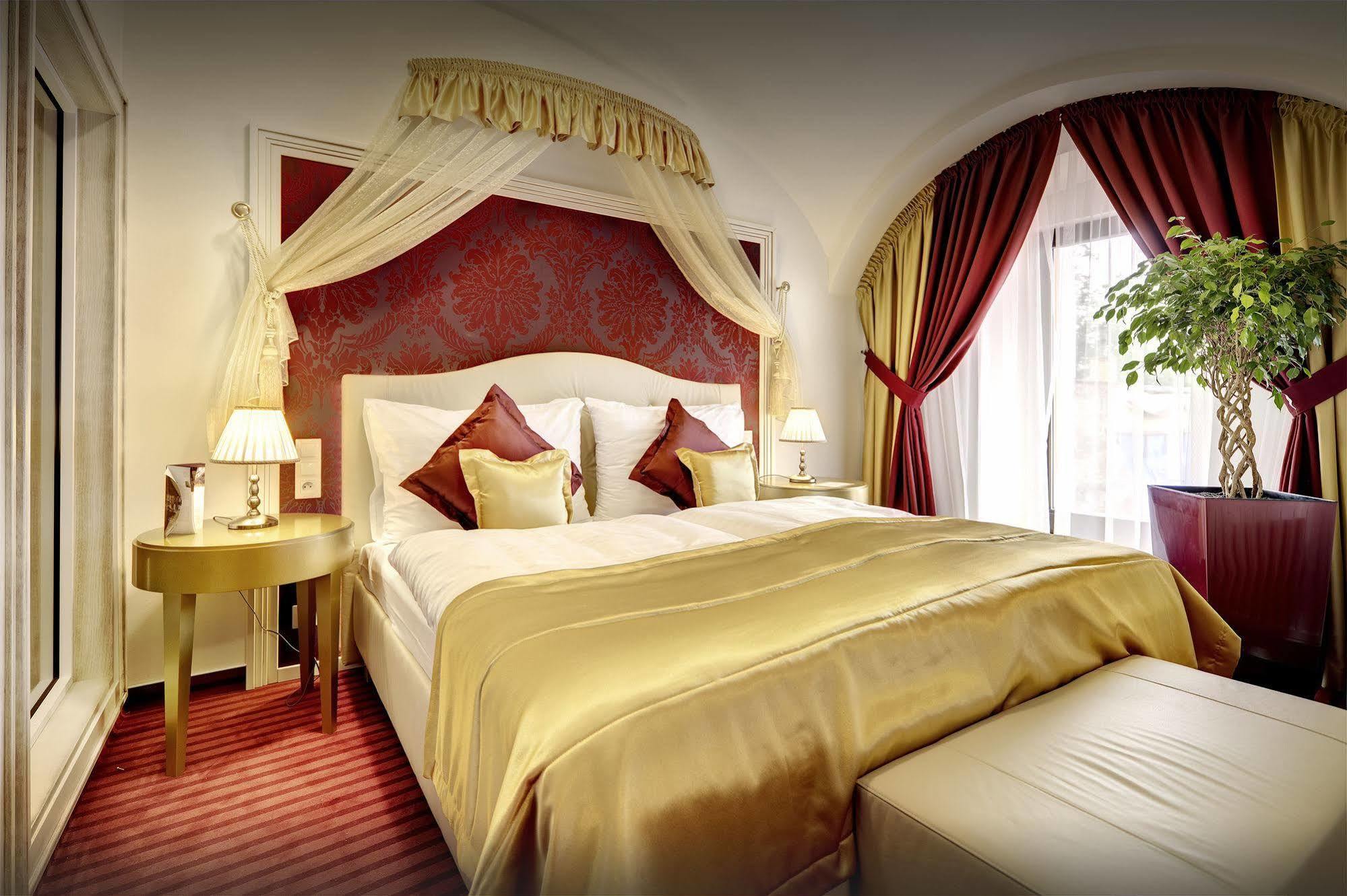 Boutique Hotel Hviezdoslav Kezmarok Exterior photo